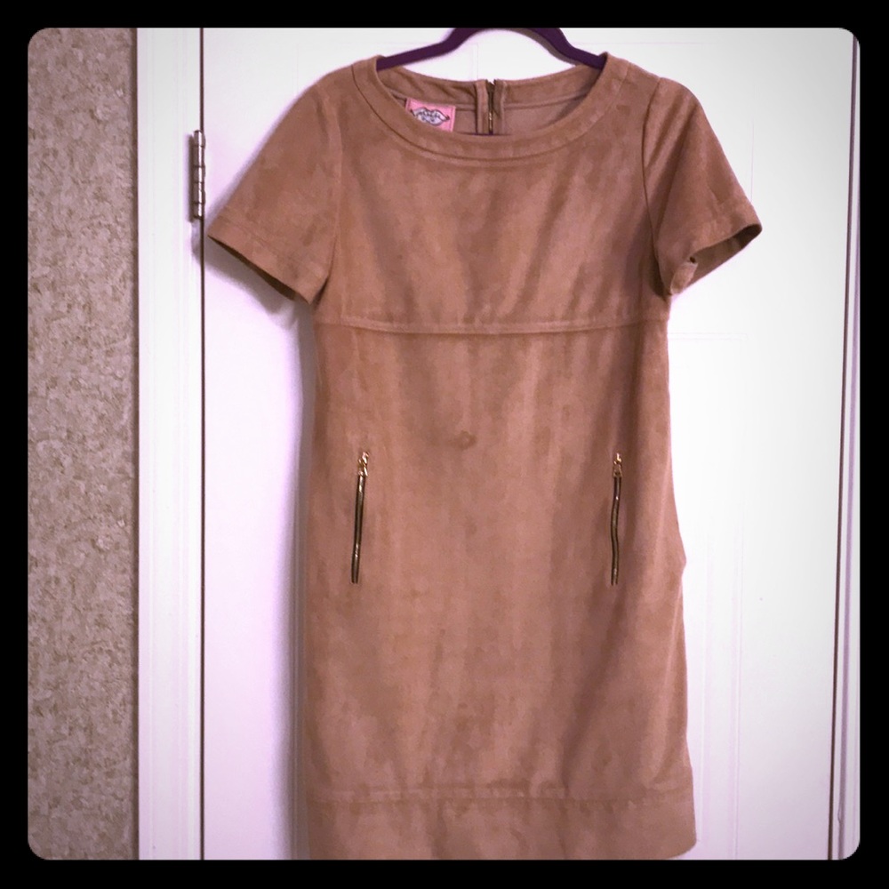 Felt feeling, smooth dress for any occasion
